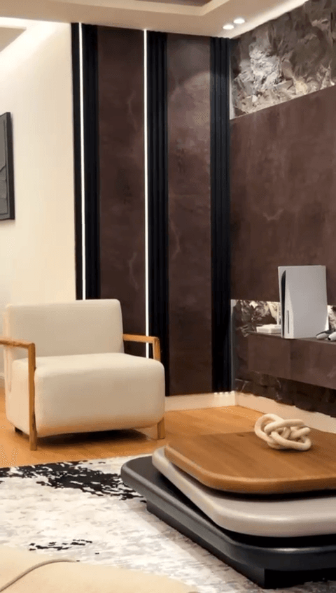 Riviera-Elegant 2-Bedroom Apartment - Image 3