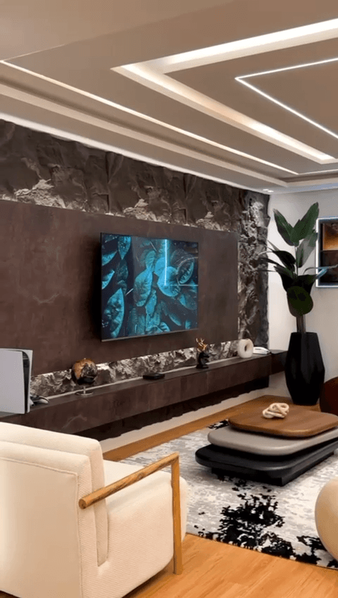 Riviera-Elegant 2-Bedroom Apartment - Image 4