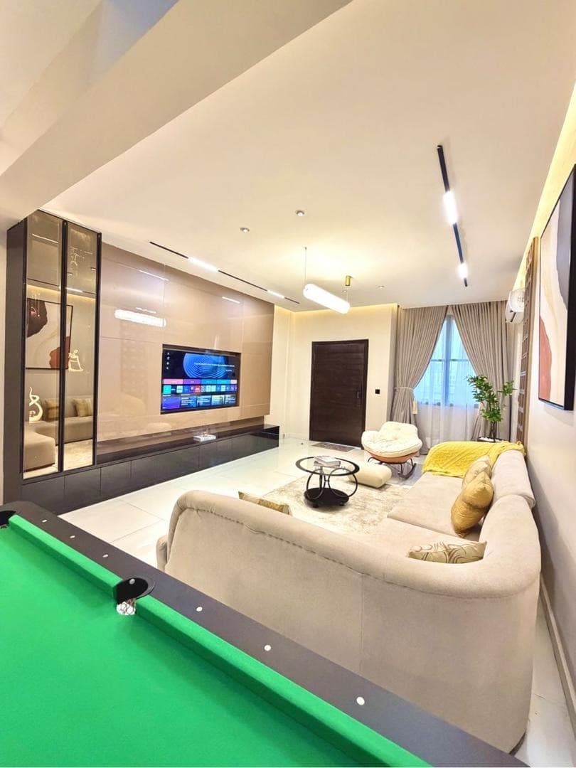 Wisco Premium 2-Bedroom Apartments - Unit 1 - Image 4