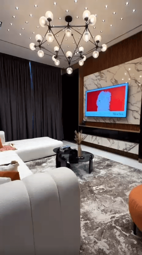 Luxury 4-Bedroom Duplex with Modern Amenities - Image 3