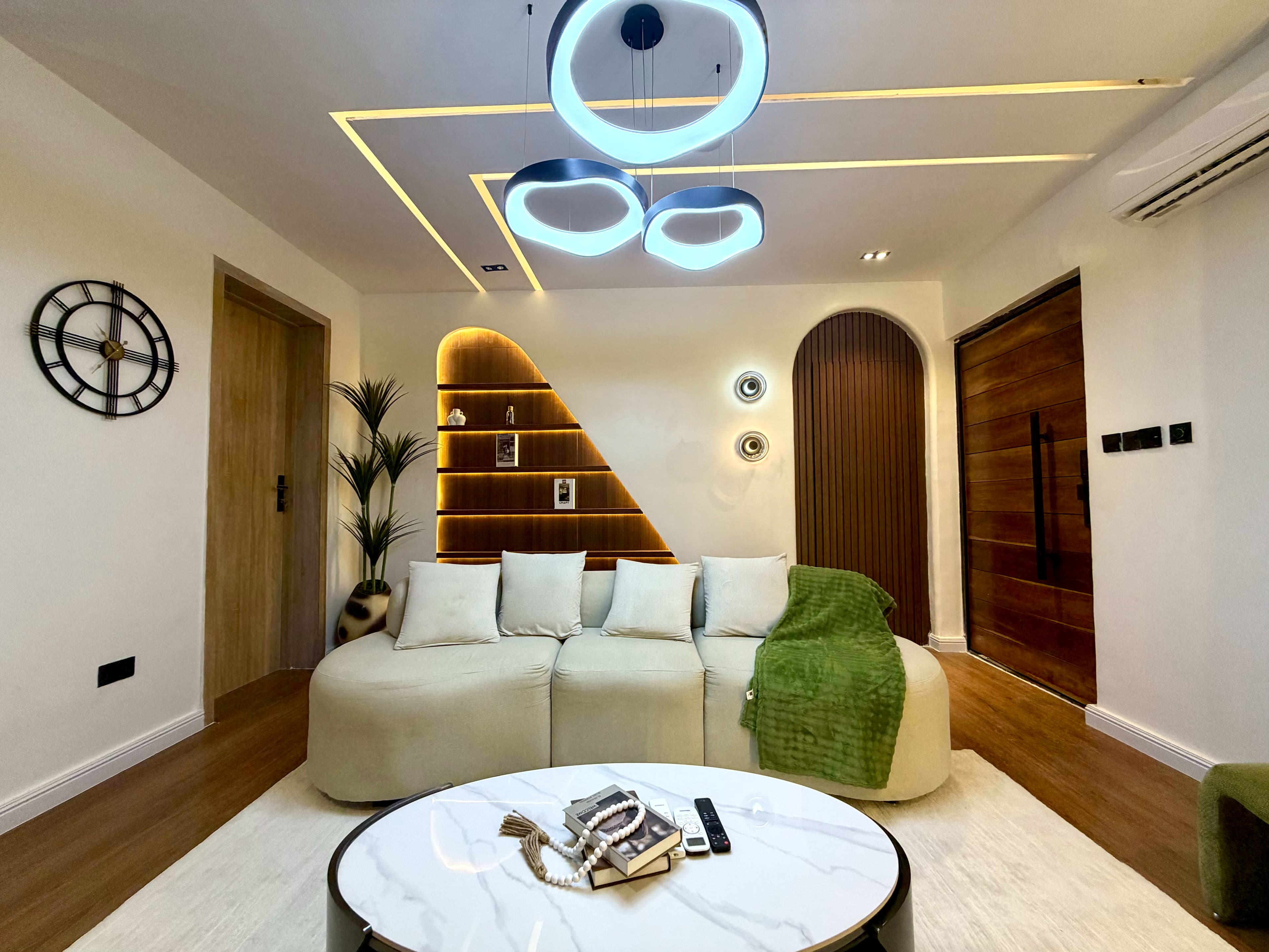 Your Ikate Oasis: Modern Luxury Meets 24/7 Comfort - Image 2