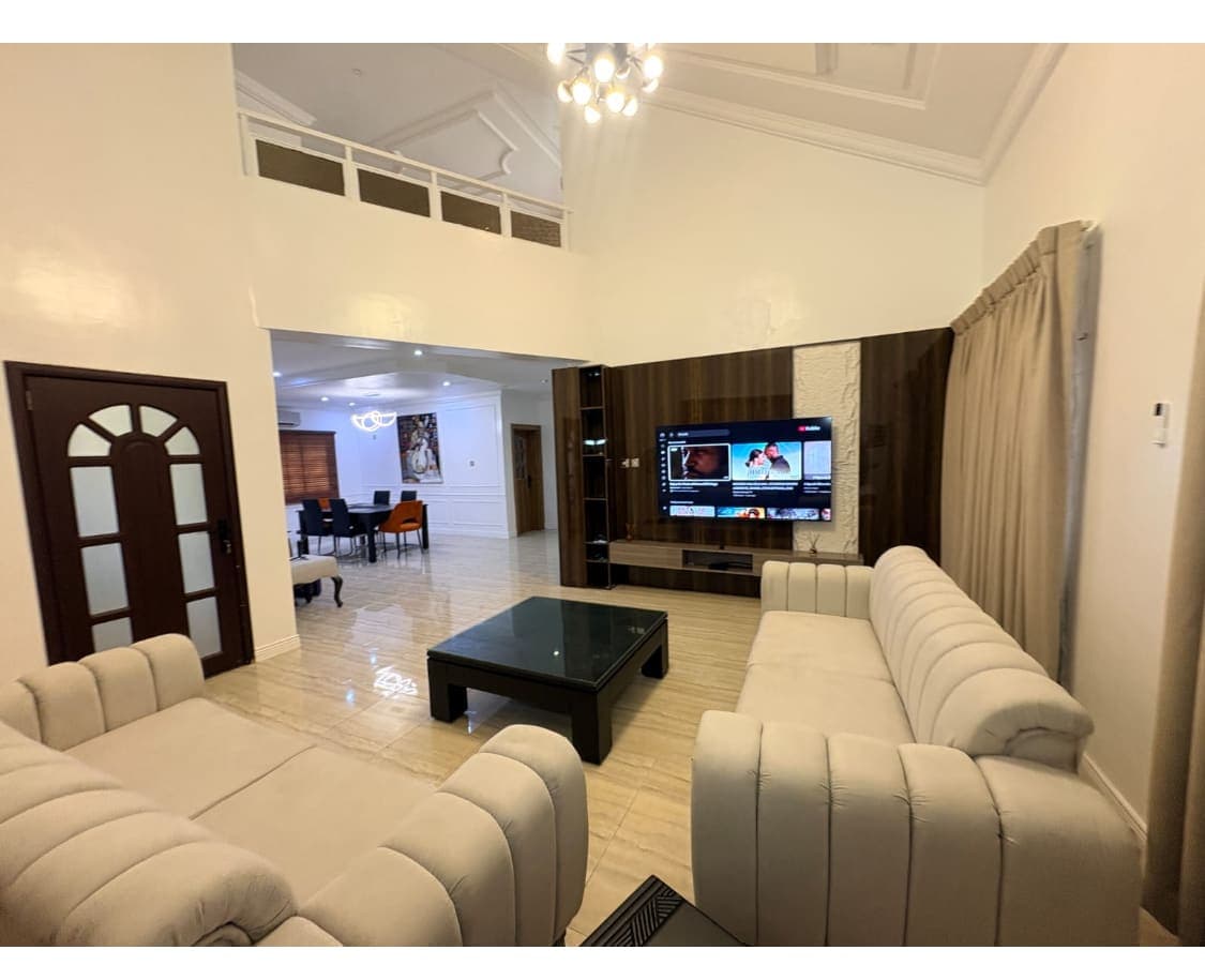 S&T Luxury Apartment