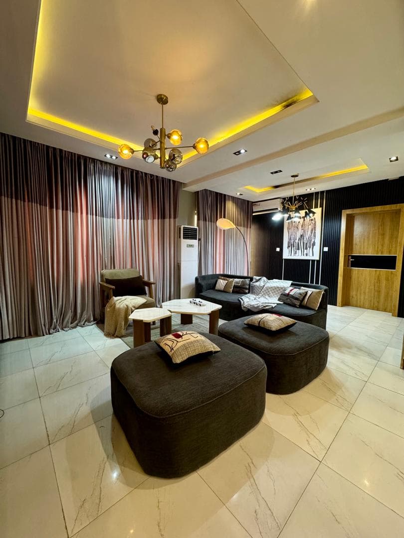 Exquisite 2 Bed in Lekki Phase One