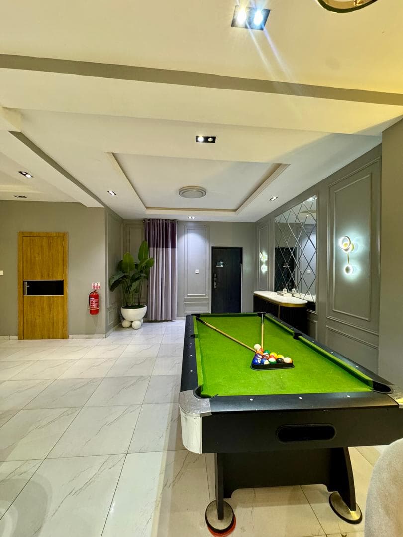 Exquisite 2 Bed in Lekki Phase One - Image 4