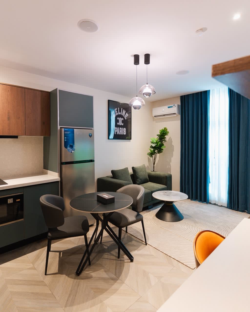 Zee Residence - Unit 1 - Image 2