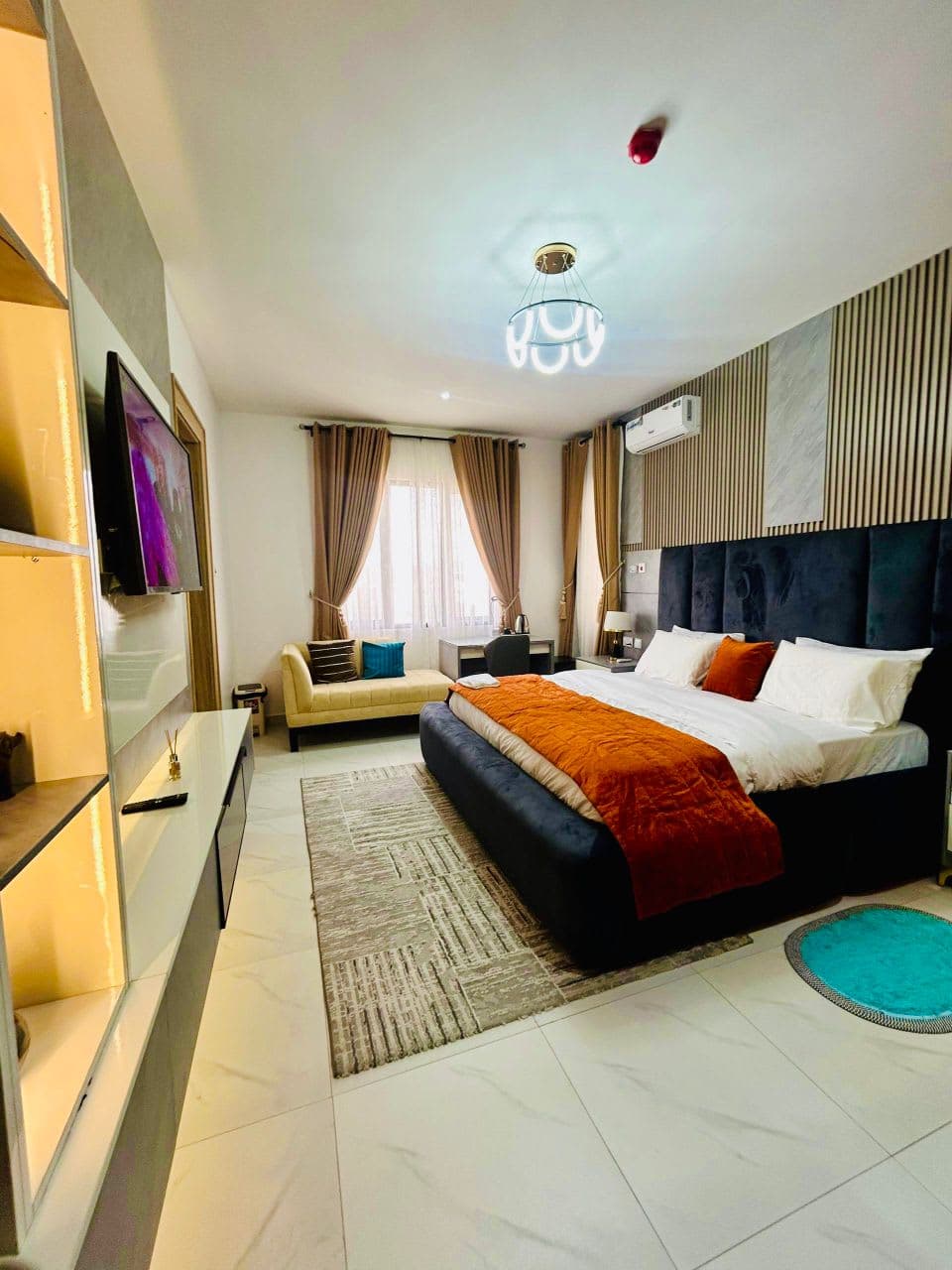 Grecel Luxury 2Bedroom Apartment at Centrale - Image 5