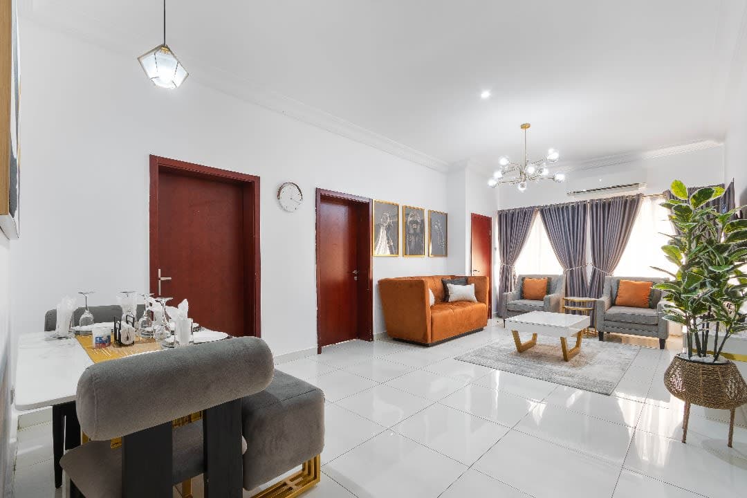 2 Bedroom Luxury Apartments at Admiralty Way - Image 3