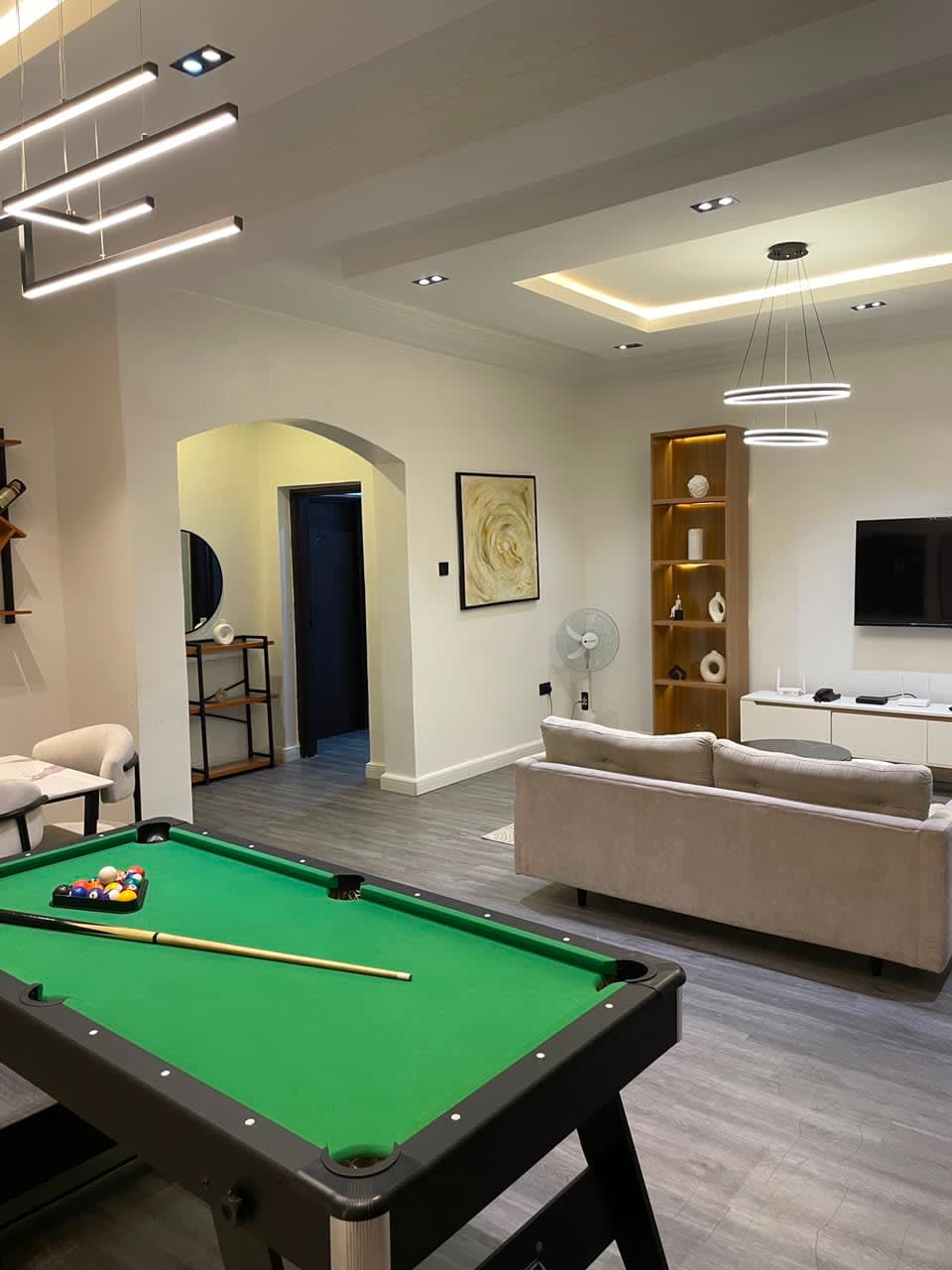 Executive 3-Bedroom Serviced Apartment - Unit 3 - Image 2