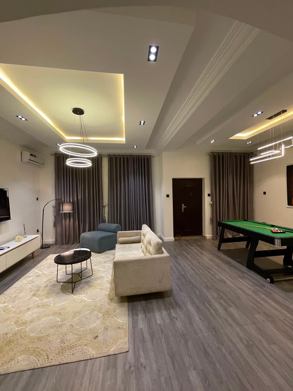 Executive 3-Bedroom Serviced Apartment - Unit 3 - Image 3
