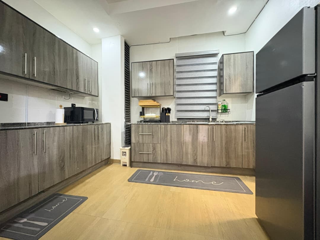 Luxurious and Beautiful 2/1 Bedroom Apartment with Ps5. - Image 4