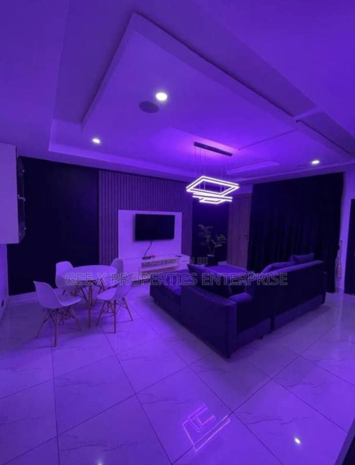The Urban Luxe 2 Bedroom Service Apartment - Image 5