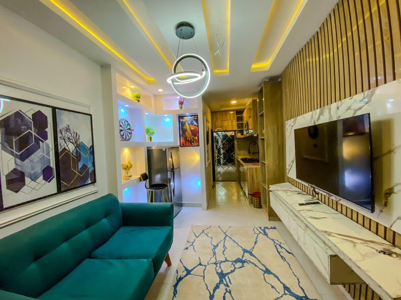 Luxury One Bedroom Apartment