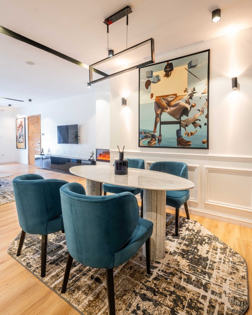 3bedroom Luxury Apartment - Image 2
