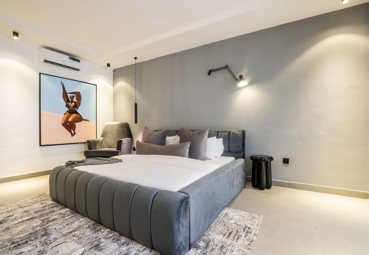 3bedroom Luxury Apartment - Image 4