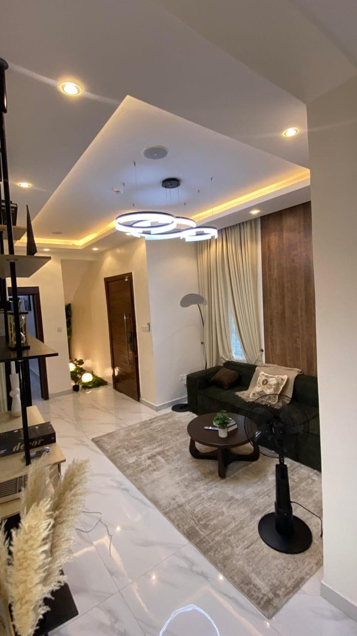 Prime 2-Bedroom Apartment in Lekki Phase 1 🏡✨ - Unit 3 - Image 2