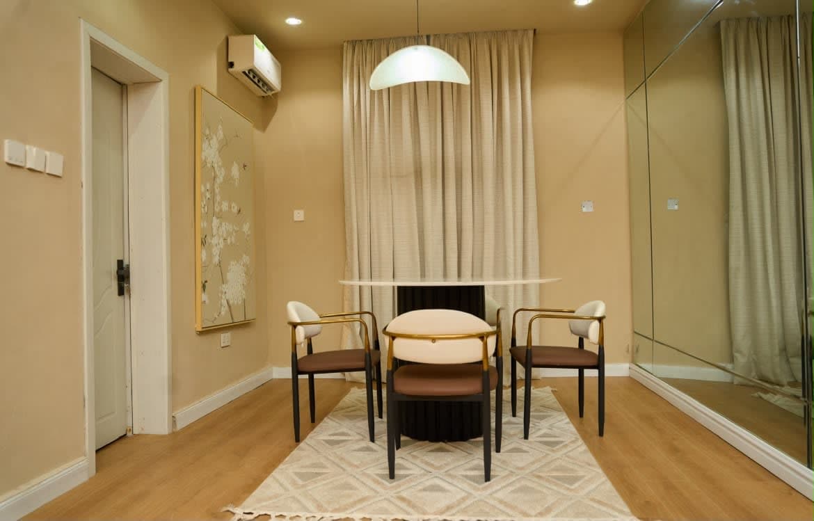 Luxury 2 Bedroom Apartment in Ikate - Image 4