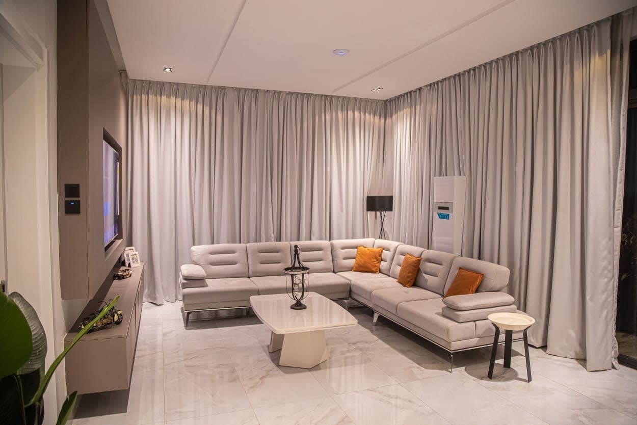 Luxury Rooftop 2-Bedroom Master Suite with Jacuzzi