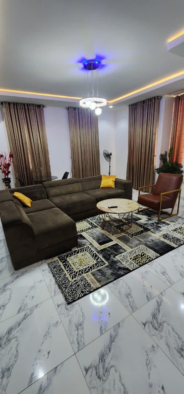 Cozy One Bedroom Apartment for Shortlet - Image 2