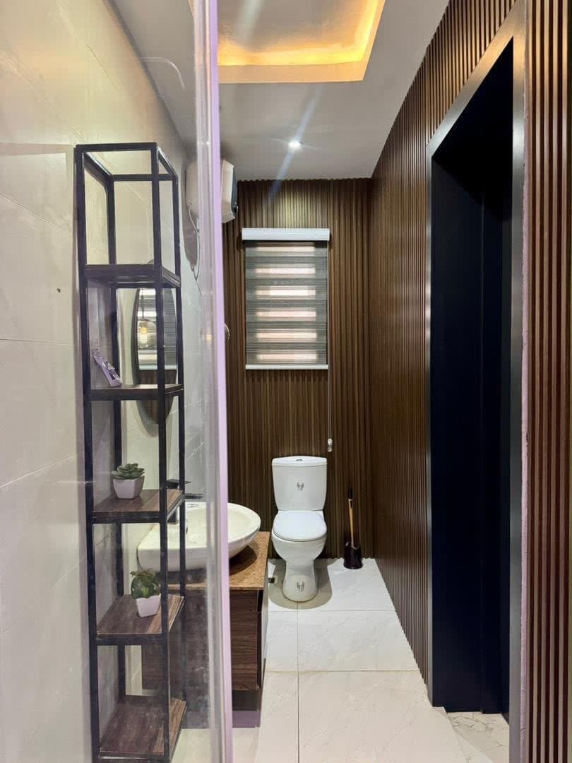 Luxe 2-Bedroom Penthouse Flat in Ikate – Your Perfect Getaway! - Image 2
