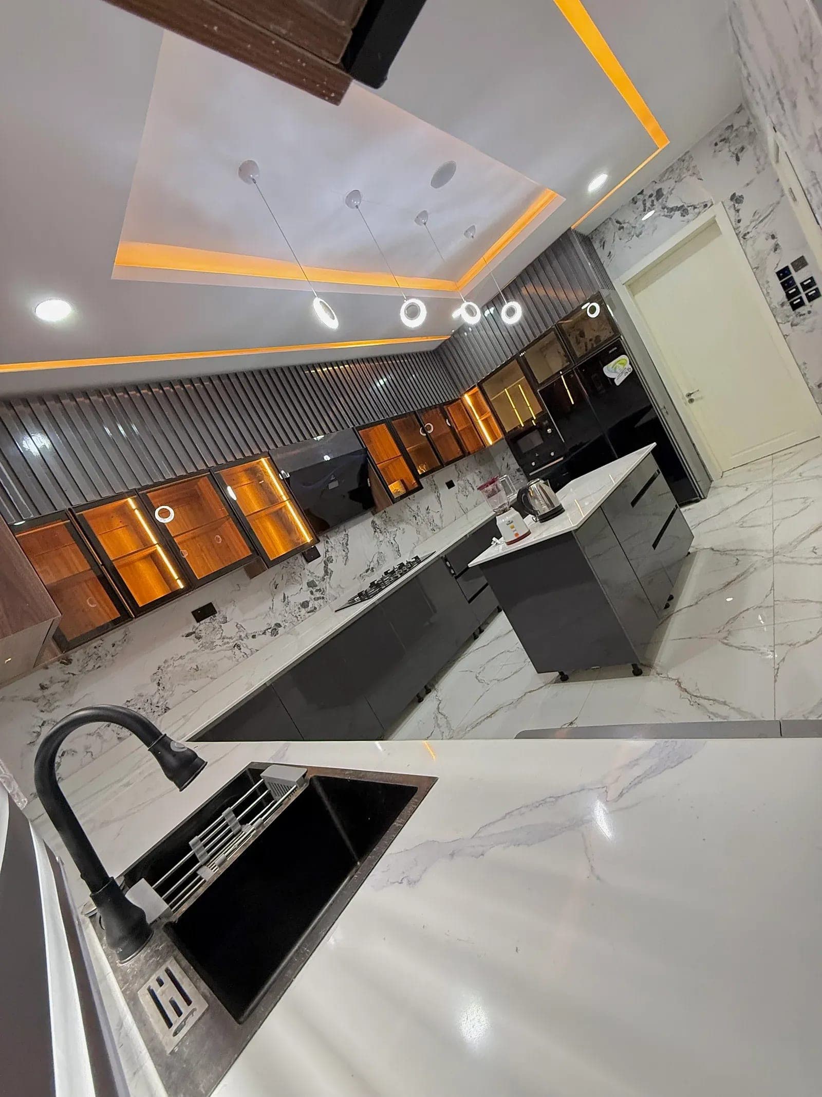 Platinum Elite 6 Bedroom Duplex