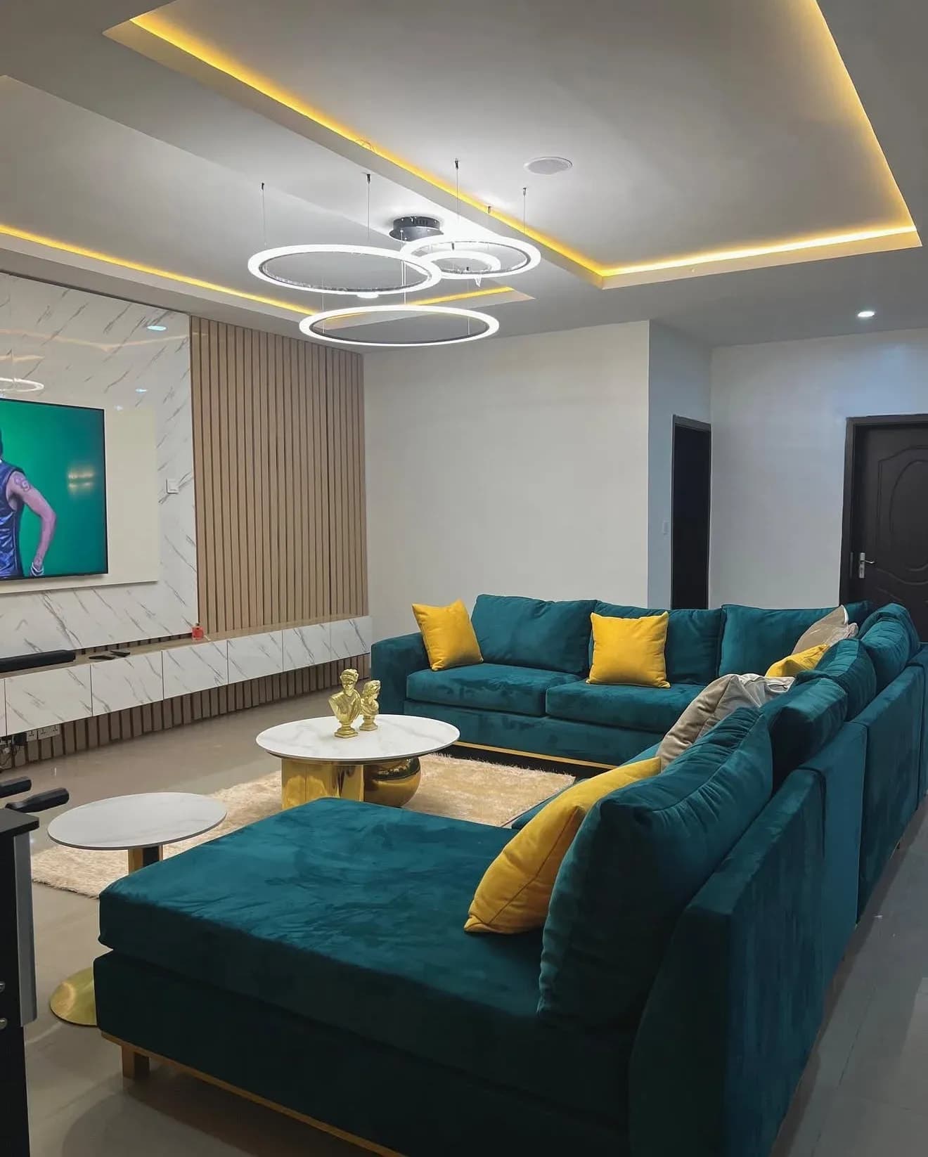 Lavender Premium Luxury Serviced Apartment - Image 2