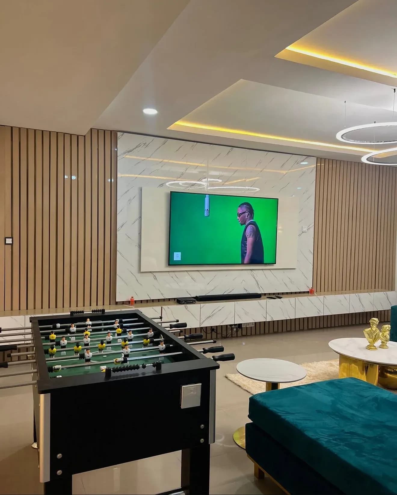 Lavender Premium Luxury Serviced Apartment - Image 4