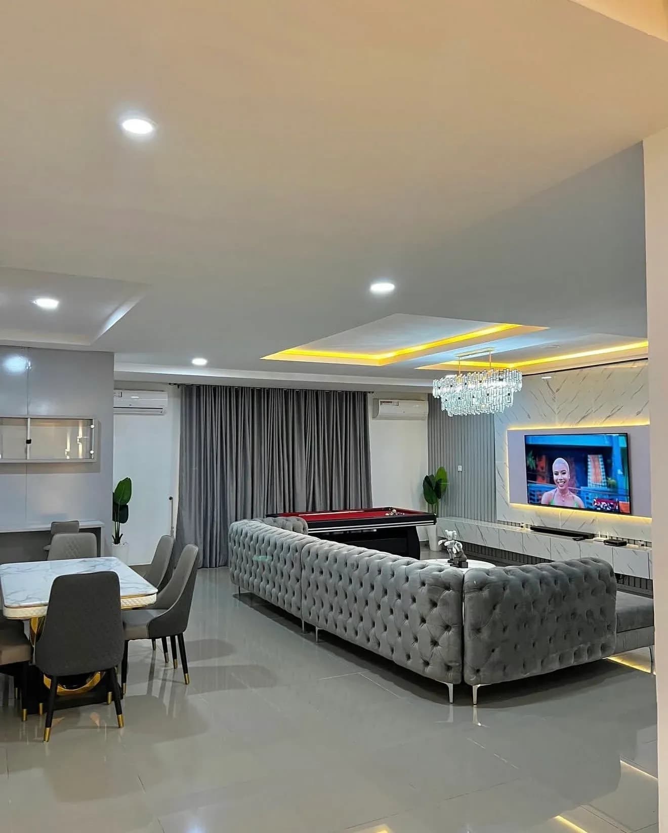 Posh Premium Luxury Serviced Apartment - Image 3