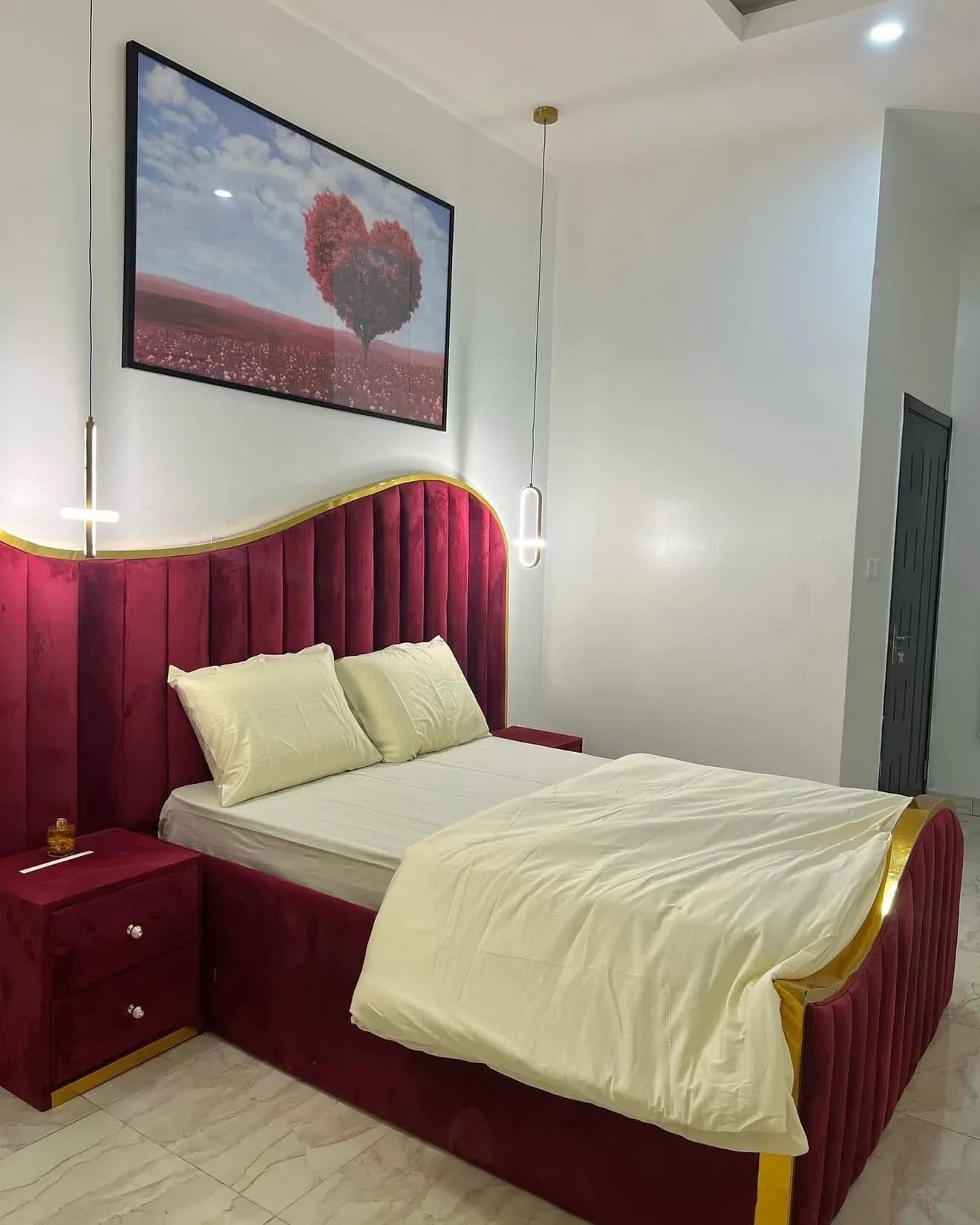 Gold Premium Luxury Serviced Apartment - Image 4