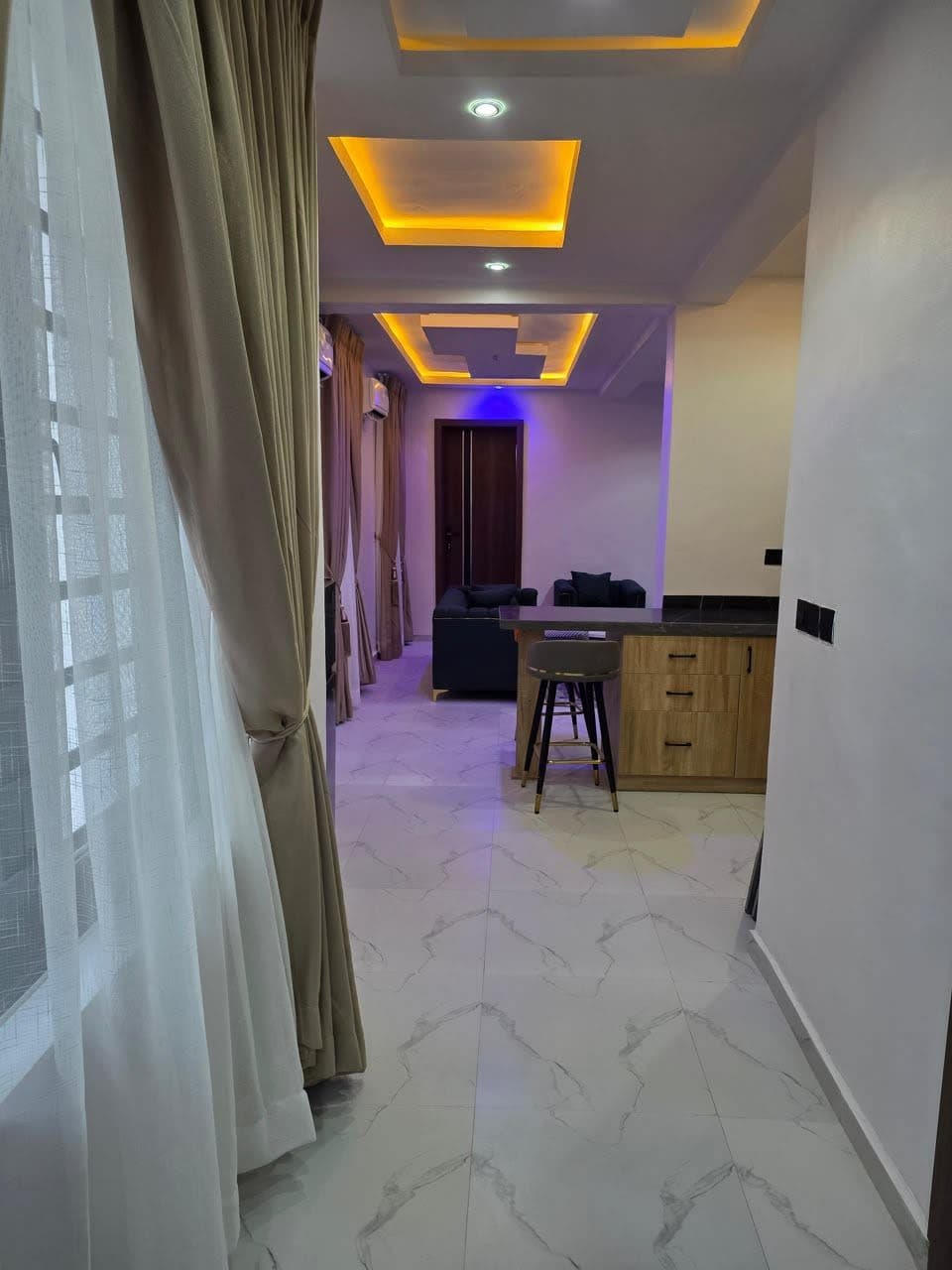 The Sapphire 1-Bedroom Serviced Apartment - Image 2
