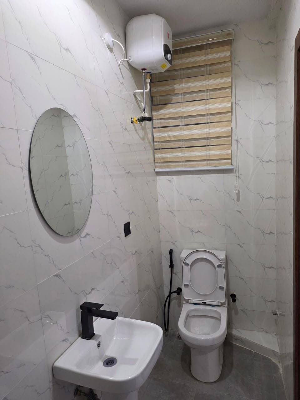 The Sapphire 1-Bedroom Serviced Apartment - Image 5