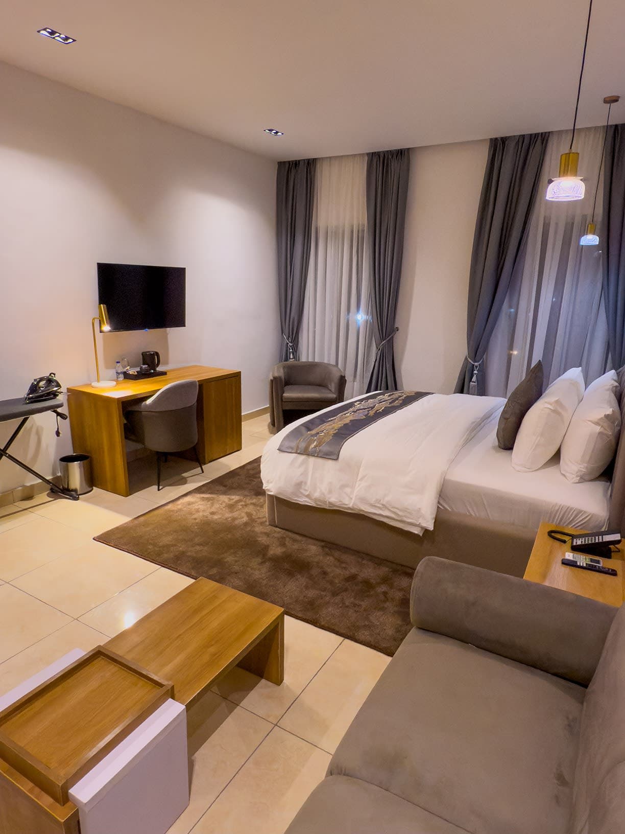Signature Suite - Image 2