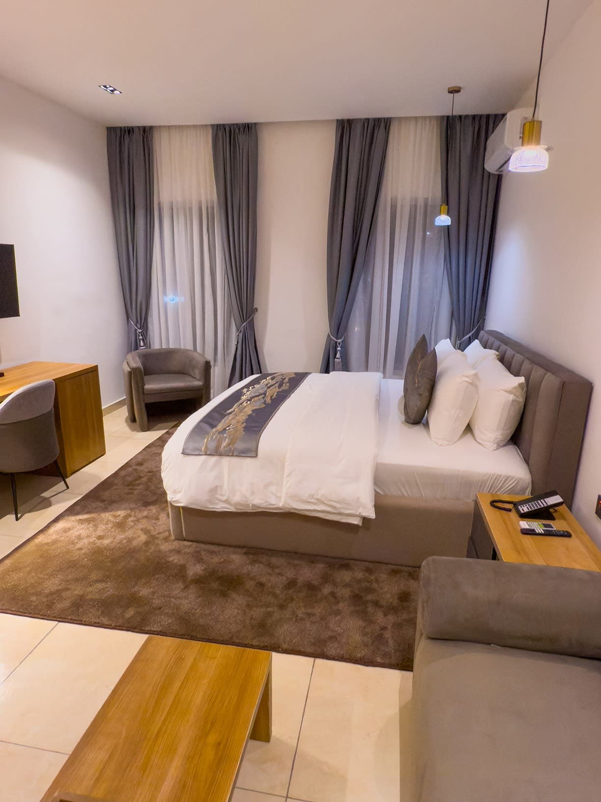Presidential Suite - Image 4