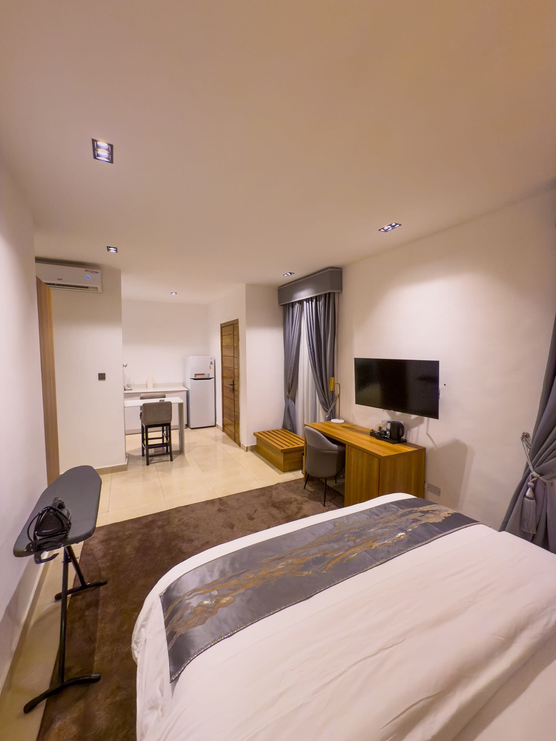 Presidential Suite - Image 5