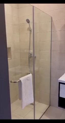 Luxury One-Bedroom Serviced Apartment - Unit 2 - Image 5
