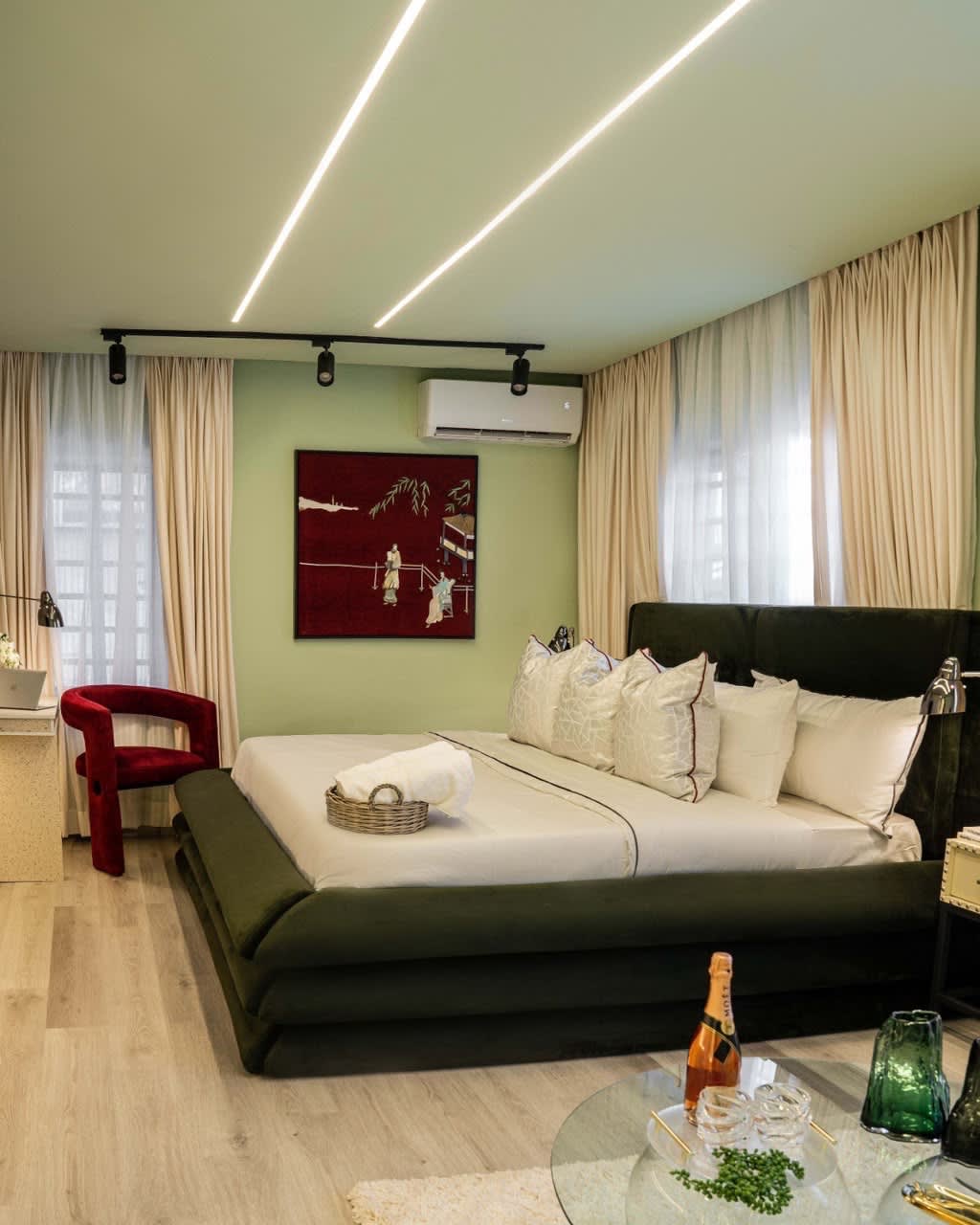 Executive 2 Bedroom Shortlet Apartment in Lekki Phase 1 | Fully Furnished & Secure - Image 4