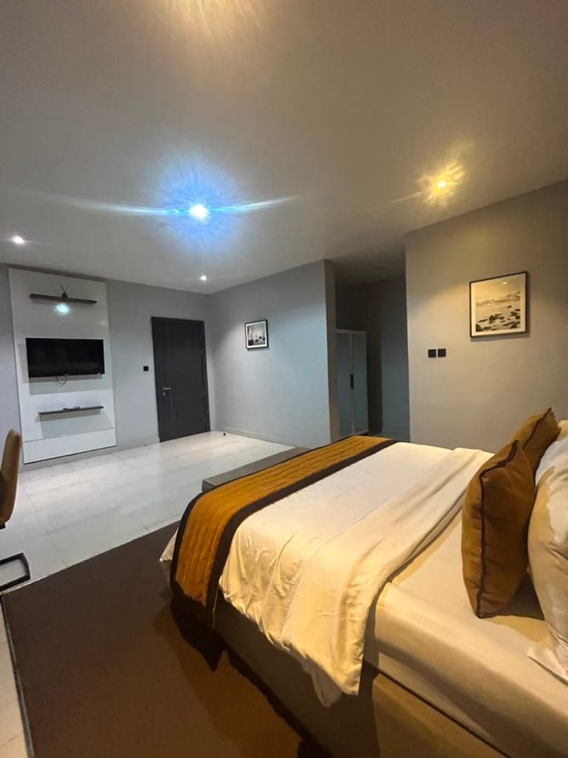 The Signature Regular Suite - Image 4
