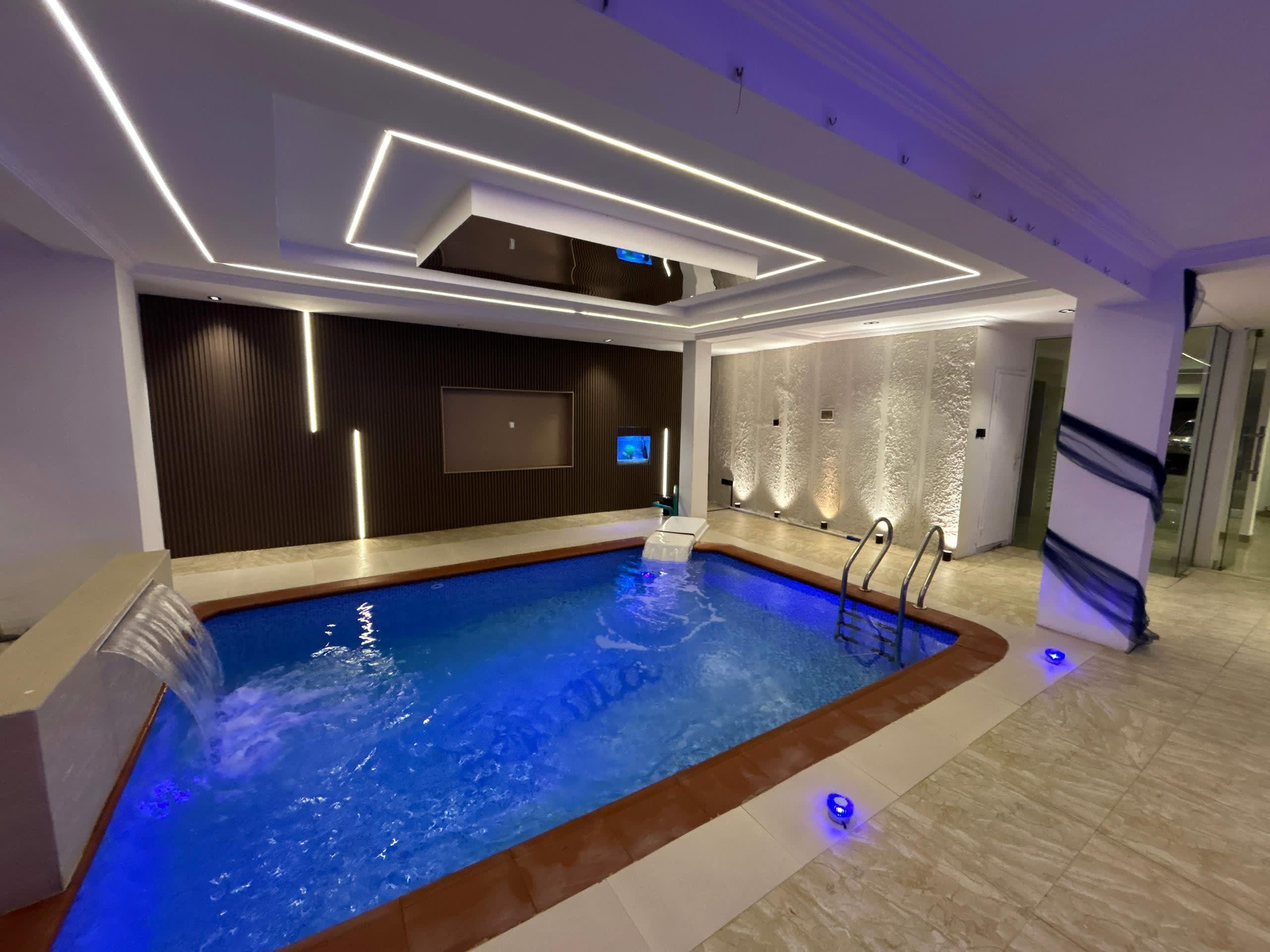 Tastefully Furnished 1-Bedroom - Image 5