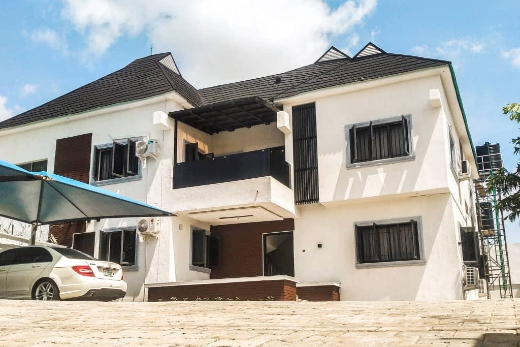 Luxury 1-Bedroom Apartment at Wuse, Abuja, Fct