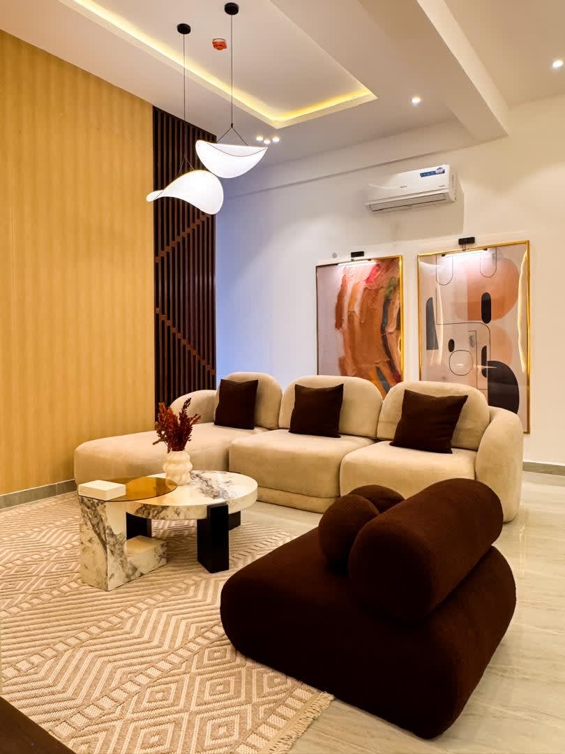 Premium 2-Bedroom Apartment with City Views in Lekki Phase 1 - Image 2