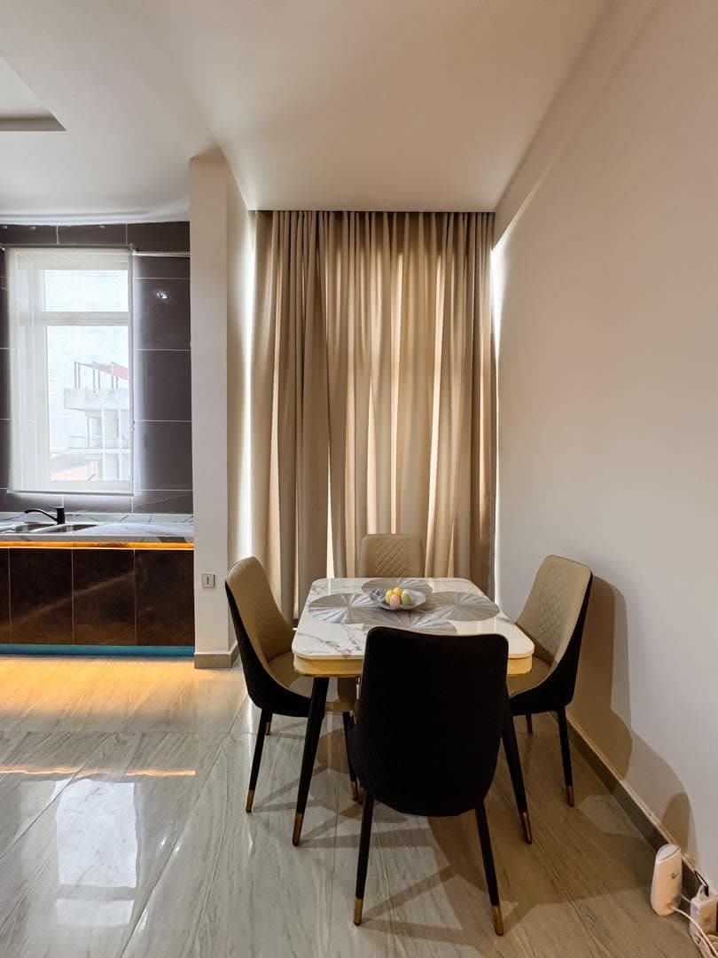 Premium 2-Bedroom Apartment with City Views in Lekki Phase 1 - Image 4