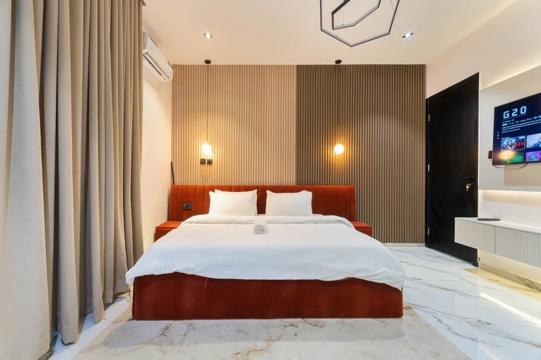 Luxury 2-Bedroom Apartment with Premium Amenities - Image 5