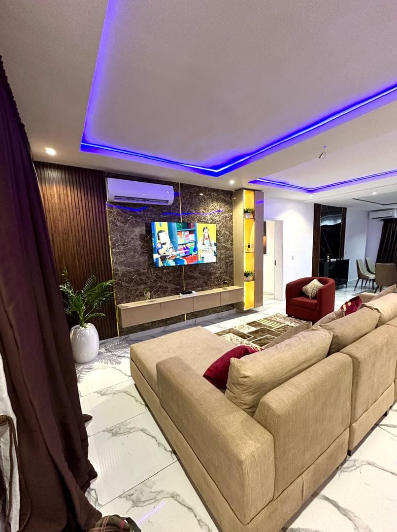 Stunning Penthouse at Aderemi Towers, Lekki Phase 1