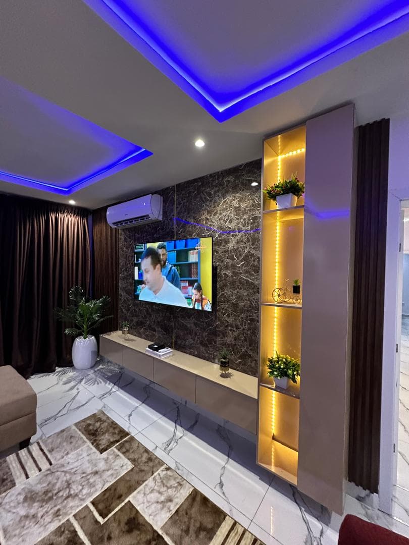 Stunning Penthouse at Aderemi Towers, Lekki Phase 1 - Image 4